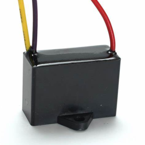 CONDENSADOR 1+0.5MF CUADRADO NEGRO 3HILO  REF: CMVD002